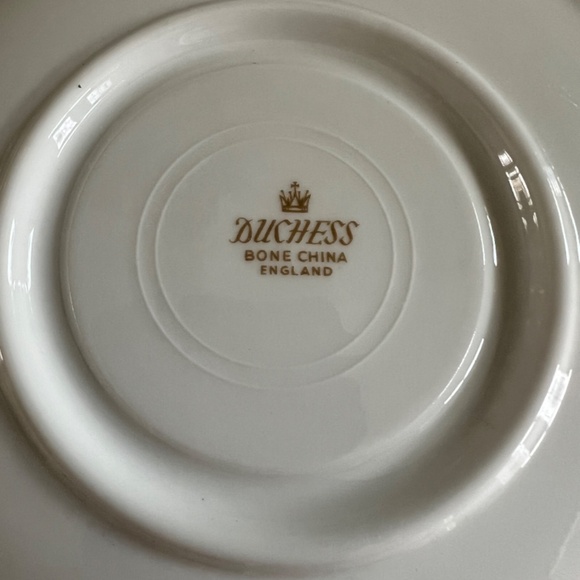 Vintage Duchess 'April' Cup & Saucer - Picture 12 of 12